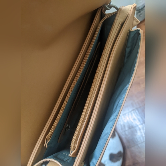 Pixie Mood Zoe Crossbody - Picture 5 of 5